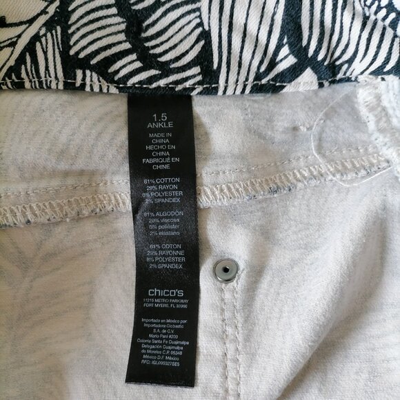 So Slimming By Chico's Womens White Floral Girlfriend Ankle Jeans Size 1.5 US M - Picture 6 of 7